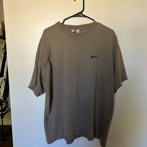 Early 2000s Sun Faded, Brown XXL Nike Shirt.